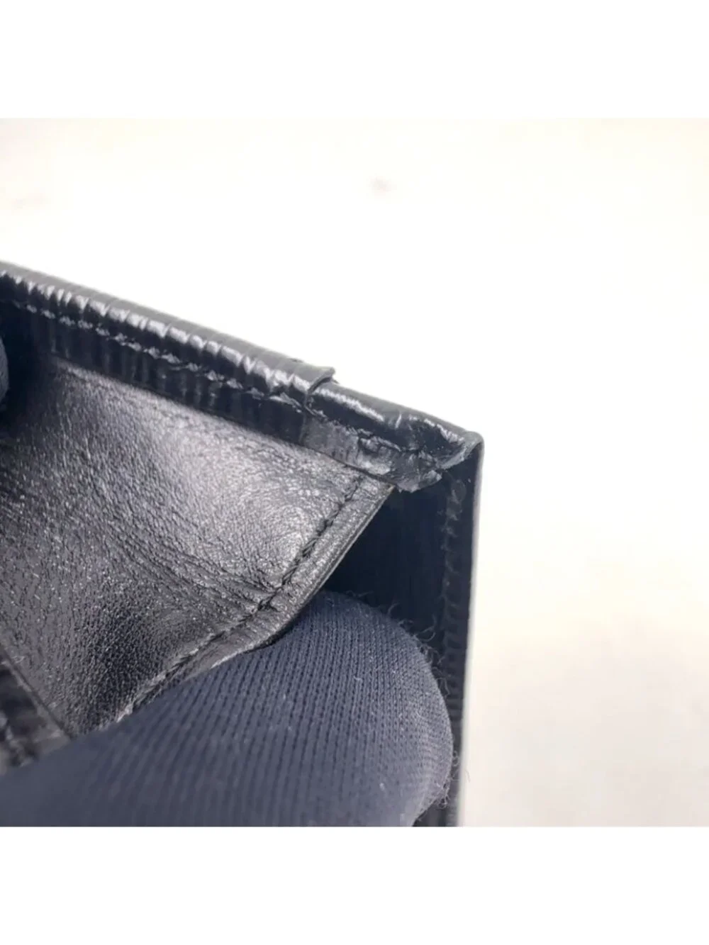Louis Vuitton Porto en Epi Leather Black Billfold Wallet